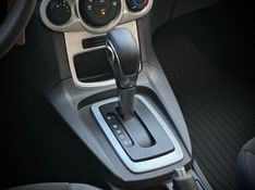 Ford FIESTA SE 1.6 2018 NEUMANN VEÍCULOS ARROIO DO MEIO / Carros no Vale