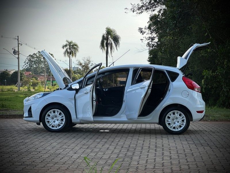 Ford FIESTA SE 1.6 2018 NEUMANN VEÍCULOS ARROIO DO MEIO / Carros no Vale