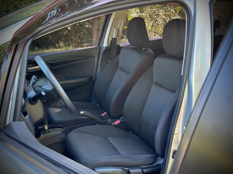 Honda FIT LX 1.5 2015 NEUMANN VEÍCULOS ARROIO DO MEIO / Carros no Vale