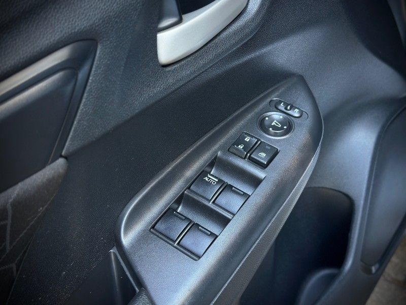 Honda FIT LX 1.5 2015 NEUMANN VEÍCULOS ARROIO DO MEIO / Carros no Vale