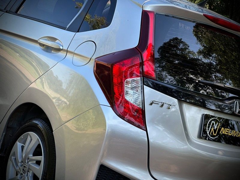 Honda FIT LX 1.5 2015 NEUMANN VEÍCULOS ARROIO DO MEIO / Carros no Vale
