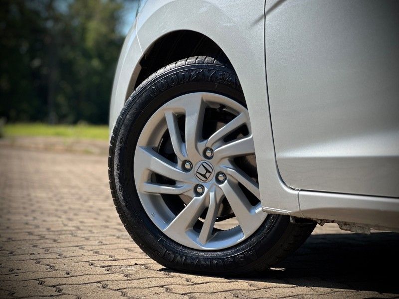 Honda FIT LX 1.5 2015 NEUMANN VEÍCULOS ARROIO DO MEIO / Carros no Vale