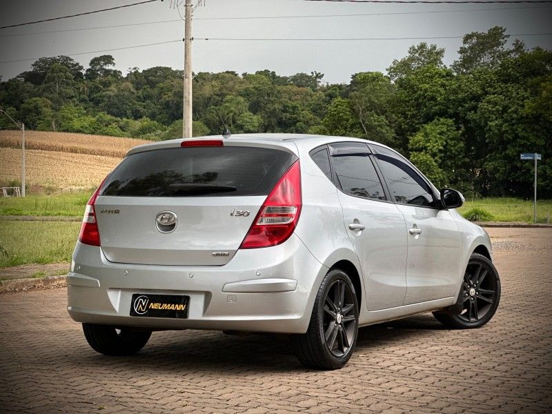 Hyundai I30 2.0 2010 NEUMANN VEÍCULOS ARROIO DO MEIO / Carros no Vale Hyundai I30 2.0 2010 NEUMANN VEÍCULOS ARROIO DO MEIO / Carros no Vale
