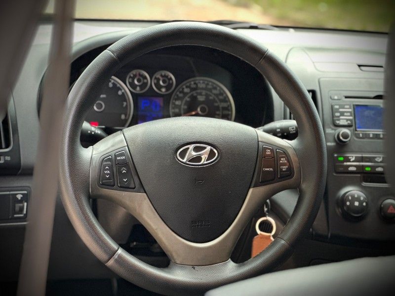 Hyundai I30 2.0 2010 NEUMANN VEÍCULOS ARROIO DO MEIO / Carros no Vale Hyundai I30 2.0 2010 NEUMANN VEÍCULOS ARROIO DO MEIO / Carros no Vale