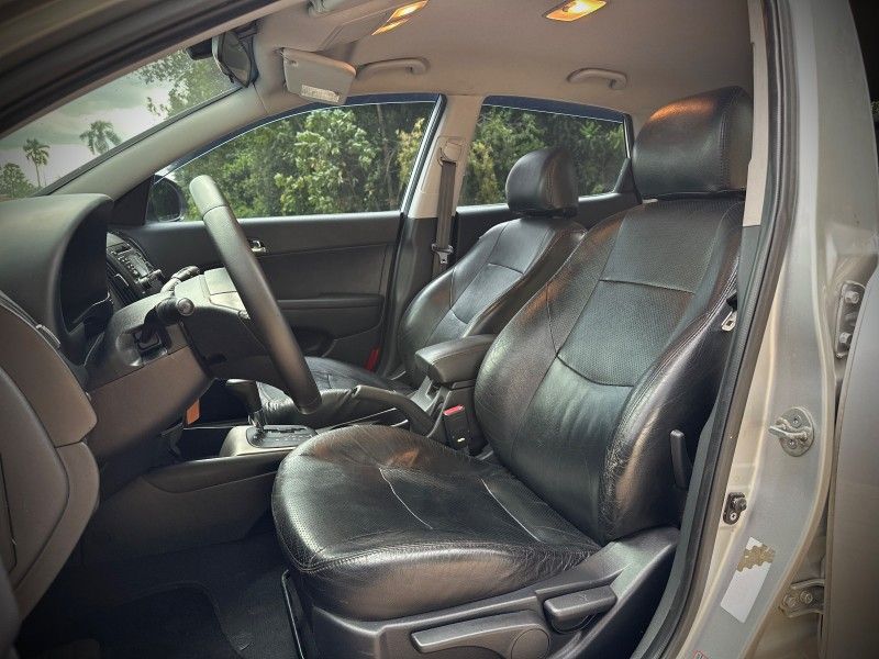 Hyundai I30 2.0 2010 NEUMANN VEÍCULOS ARROIO DO MEIO / Carros no Vale Hyundai I30 2.0 2010 NEUMANN VEÍCULOS ARROIO DO MEIO / Carros no Vale