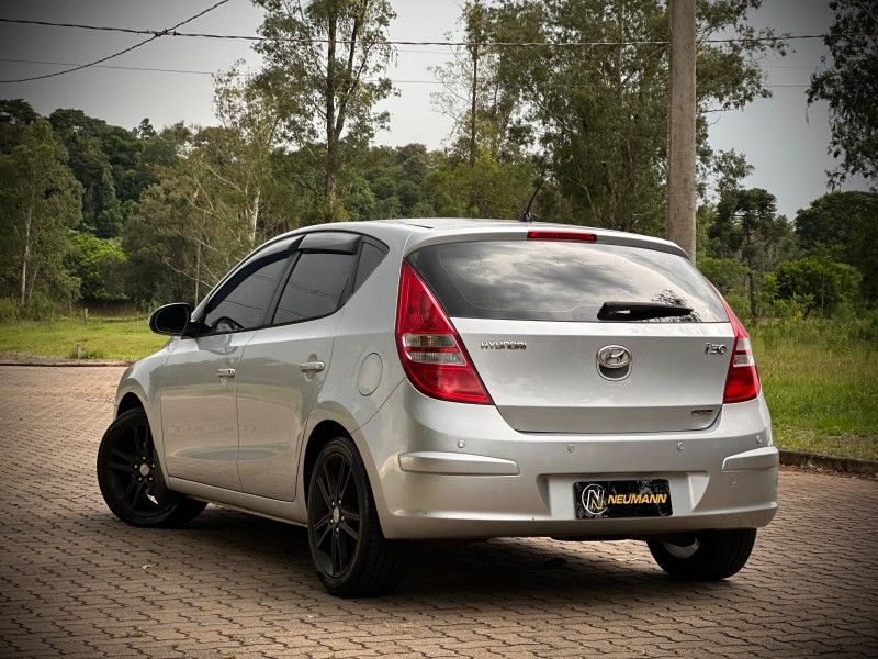 Hyundai I30 2.0 2010 NEUMANN VEÍCULOS ARROIO DO MEIO / Carros no Vale Hyundai I30 2.0 2010 NEUMANN VEÍCULOS ARROIO DO MEIO / Carros no Vale