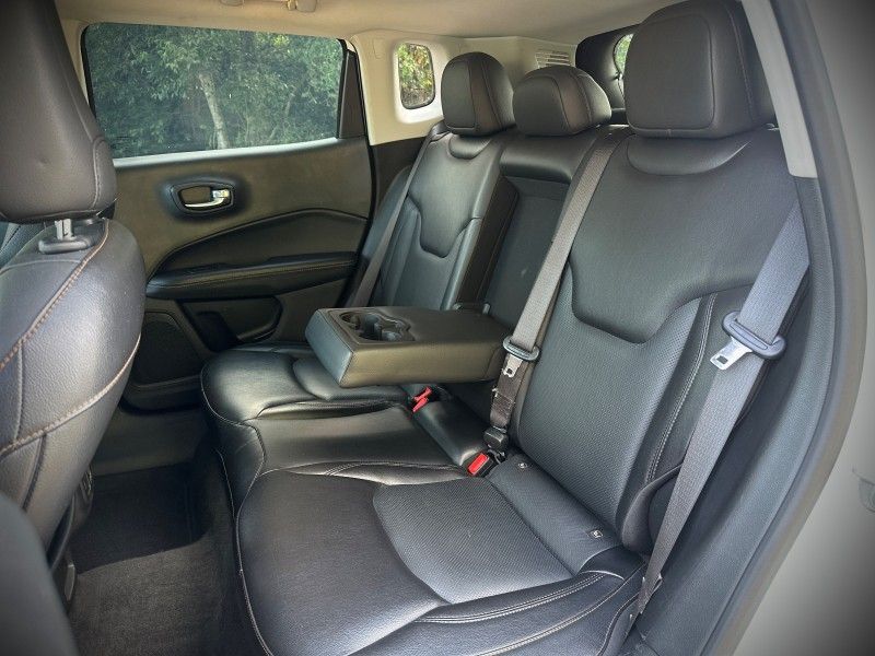 Jeep COMPASS LONGITUDE 2.0 2020 NEUMANN VEÍCULOS ARROIO DO MEIO / Carros no Vale