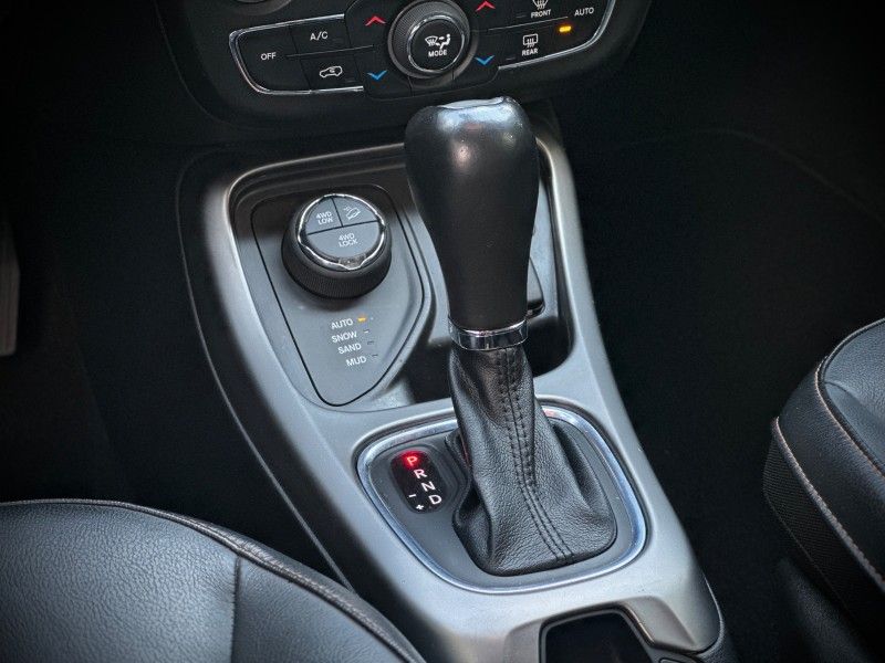 Jeep COMPASS LONGITUDE 2.0 2020 NEUMANN VEÍCULOS ARROIO DO MEIO / Carros no Vale