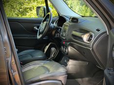 Jeep RENEGADE LIMITED 1.8 2017 NEUMANN VEÍCULOS ARROIO DO MEIO / Carros no Vale