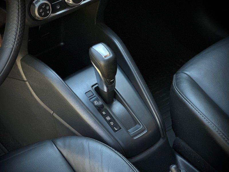 Nissan KICKS S 1.6 2018 NEUMANN VEÍCULOS ARROIO DO MEIO / Carros no Vale