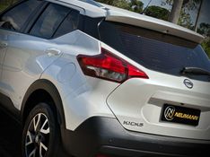 Nissan KICKS S 1.6 2018 NEUMANN VEÍCULOS ARROIO DO MEIO / Carros no Vale