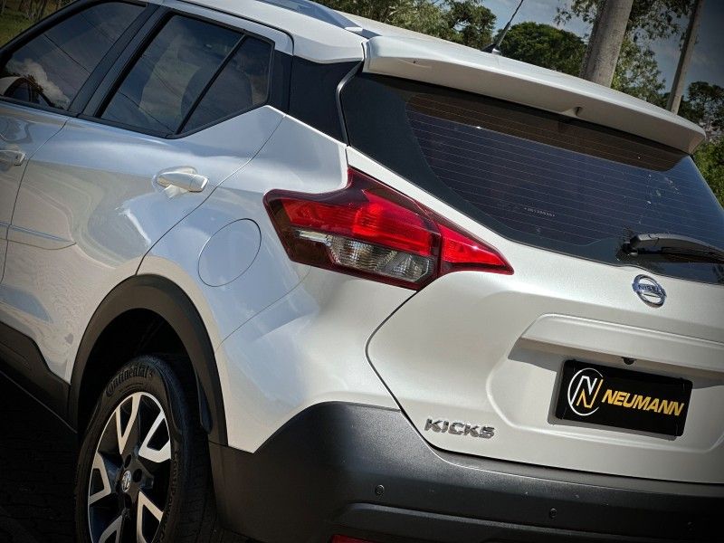 Nissan KICKS S 1.6 2018 NEUMANN VEÍCULOS ARROIO DO MEIO / Carros no Vale
