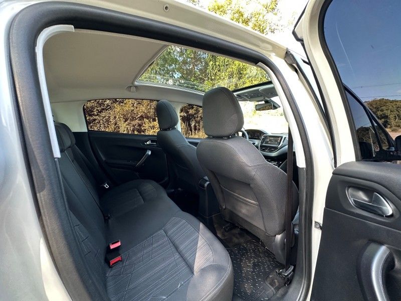 Peugeot 208 GRIFFE 1.6 2014 NEUMANN VEÍCULOS ARROIO DO MEIO / Carros no Vale