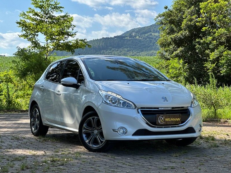 Peugeot 208 GRIFFE 1.6 2014 NEUMANN VEÍCULOS ARROIO DO MEIO / Carros no Vale