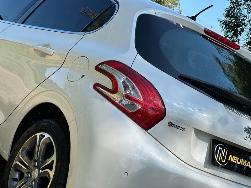 Peugeot 208 GRIFFE 1.6 2014 NEUMANN VEÍCULOS ARROIO DO MEIO / Carros no Vale