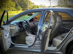 Toyota COROLLA XEi 2.0 2012 NEUMANN VEÍCULOS ARROIO DO MEIO / Carros no Vale