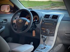 Toyota COROLLA XEi 2.0 2012 NEUMANN VEÍCULOS ARROIO DO MEIO / Carros no Vale