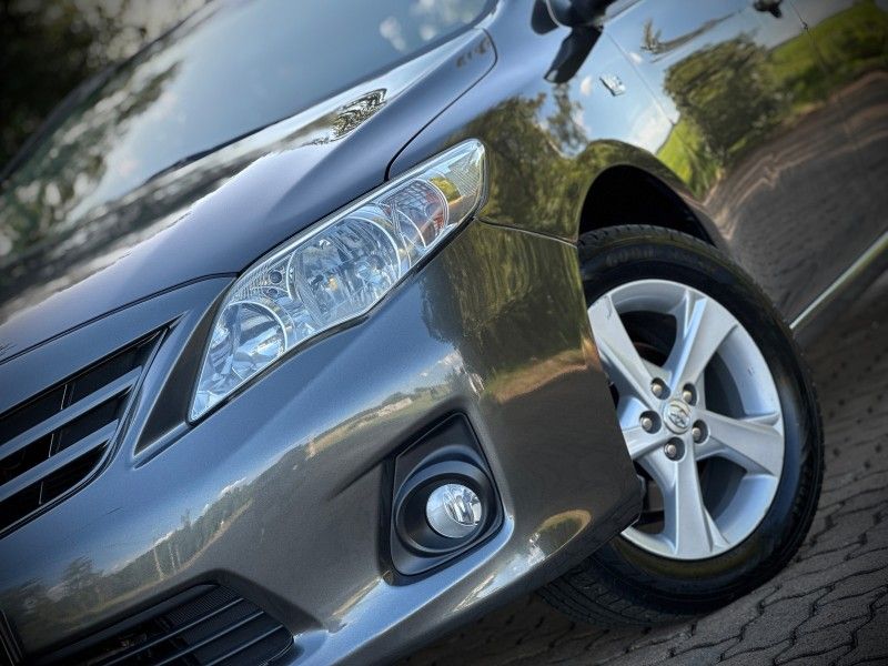Toyota COROLLA XEi 2.0 2012 NEUMANN VEÍCULOS ARROIO DO MEIO / Carros no Vale