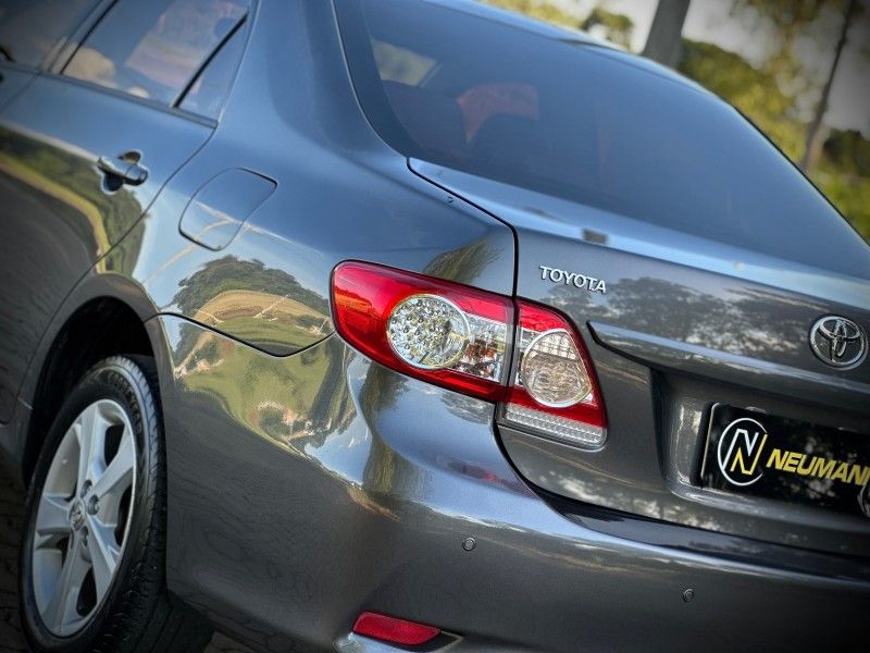 Toyota COROLLA XEi 2.0 2012 NEUMANN VEÍCULOS ARROIO DO MEIO / Carros no Vale