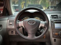 Toyota COROLLA XEi 2.0 2014 NEUMANN VEÍCULOS ARROIO DO MEIO / Carros no Vale