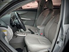 Toyota COROLLA XEi 2.0 2014 NEUMANN VEÍCULOS ARROIO DO MEIO / Carros no Vale