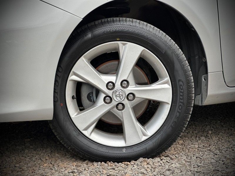 Toyota COROLLA XEi 2.0 2014 NEUMANN VEÍCULOS ARROIO DO MEIO / Carros no Vale