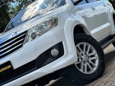 Toyota HILUX SW4 SR 2.7 2015 NEUMANN VEÍCULOS ARROIO DO MEIO / Carros no Vale
