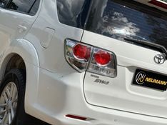 Toyota HILUX SW4 SR 2.7 2015 NEUMANN VEÍCULOS ARROIO DO MEIO / Carros no Vale