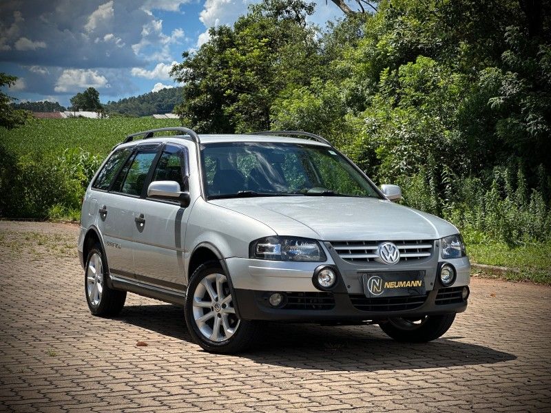 Volkswagen PARATI SURF 1.6 2013 NEUMANN VEÍCULOS ARROIO DO MEIO / Carros no Vale