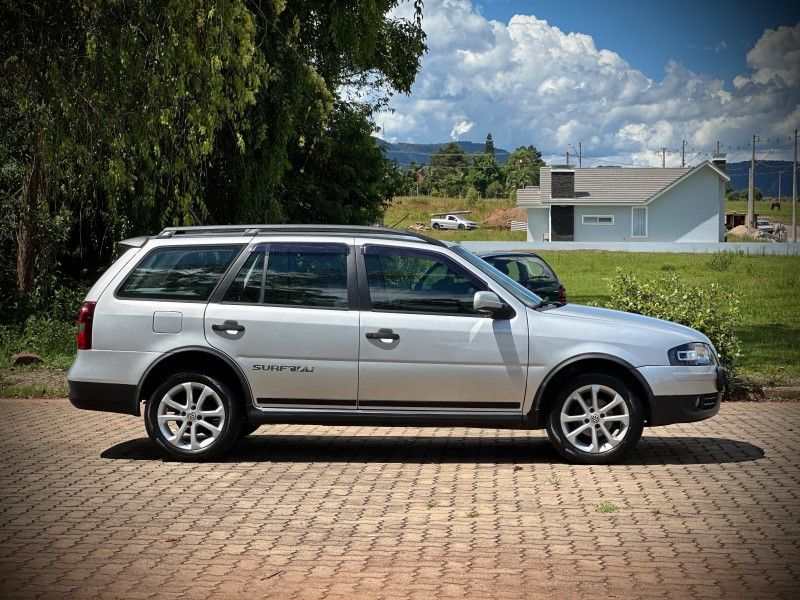 Volkswagen PARATI SURF 1.6 2013 NEUMANN VEÍCULOS ARROIO DO MEIO / Carros no Vale