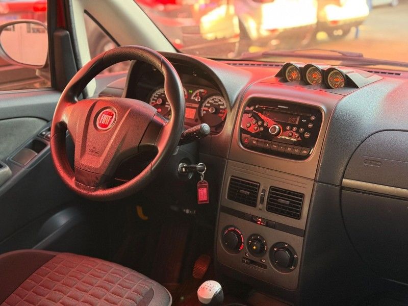 Fiat IDEA ADVENTURE 1.8 2013 FERREIRA VEÍCULOS VENÂNCIO AIRES / Carros no Vale