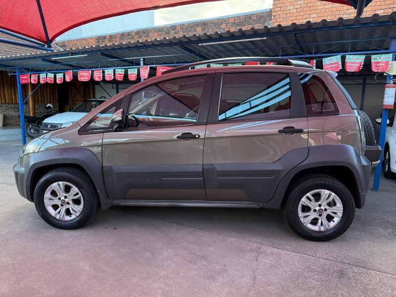 Fiat IDEA ADVENTURE 1.8 2014 FERREIRA VEÍCULOS VENÂNCIO AIRES / Carros no Vale