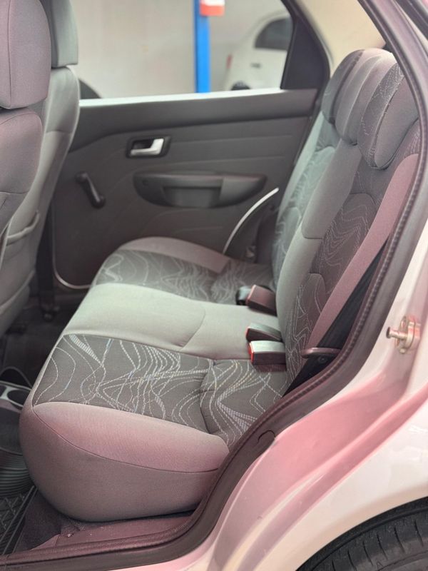 Fiat SIENA EL 1.4 8V 2013 FERREIRA VEÍCULOS VENÂNCIO AIRES / Carros no Vale