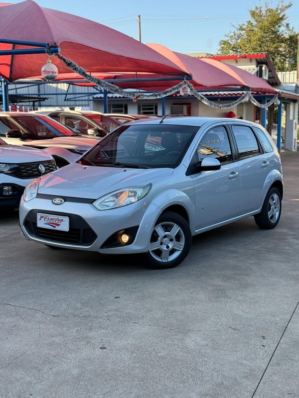 Ford FIESTA 1.0 8V 2014 FERREIRA VEÍCULOS VENÂNCIO AIRES / Carros no Vale