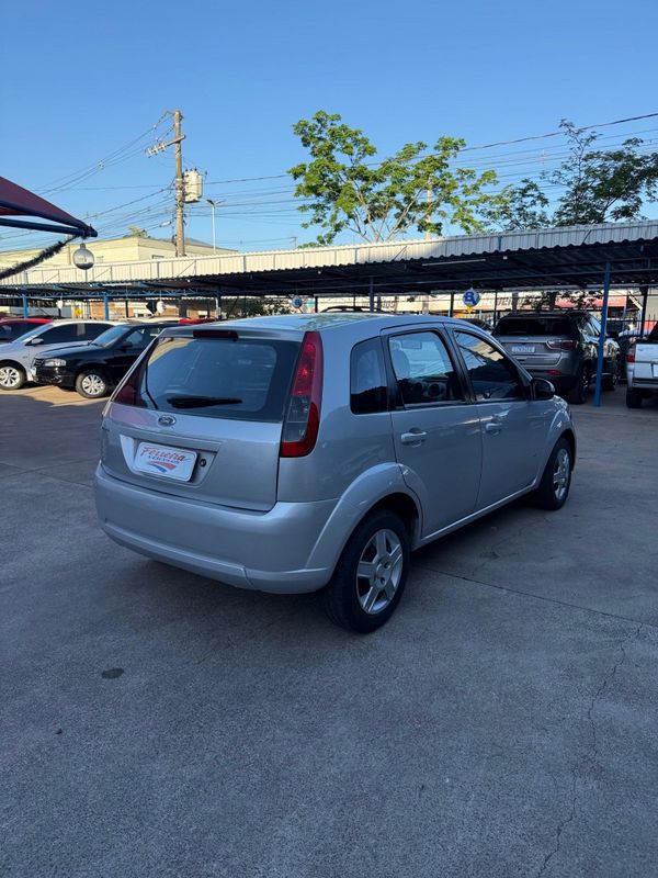 Ford FIESTA 1.0 8V 2014 FERREIRA VEÍCULOS VENÂNCIO AIRES / Carros no Vale