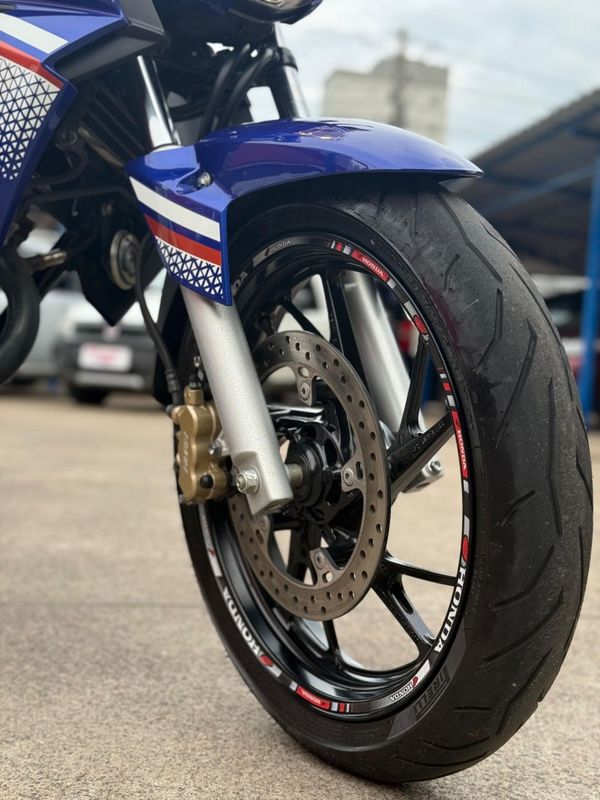 Honda Motos CB 250F TWISTER 2022 FERREIRA VEÍCULOS VENÂNCIO AIRES / Carros no Vale