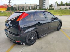 FORD FOCUS 2.0 GHIA 16V 2005/2006 HUBNER MULTIMARCAS FARROUPILHA / Carros no Vale