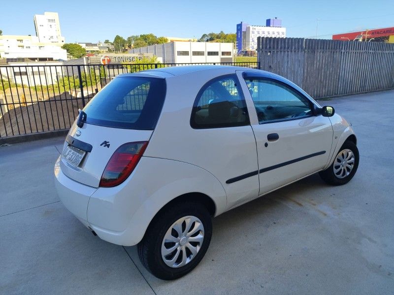 FORD KA 1.0 GL IMAGE 8V 2003/2003 HUBNER MULTIMARCAS FARROUPILHA / Carros no Vale