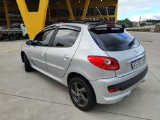 PEUGEOT 207 1.4 QUIKSILVER 8V 2009/2010 HUBNER MULTIMARCAS FARROUPILHA / Carros no Vale