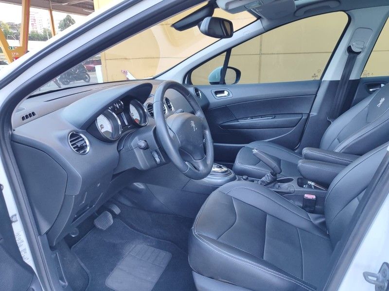 PEUGEOT 308 2.0 ALLURE 16V 2013/2014 HUBNER MULTIMARCAS FARROUPILHA / Carros no Vale PEUGEOT 308 2.0 ALLURE 16V 2013/2014 HUBNER MULTIMARCAS FARROUPILHA / Carros no Vale