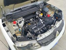 RENAULT KWID 1.0 12V OUTSIDER 2021/2022 HUBNER MULTIMARCAS FARROUPILHA / Carros no Vale