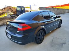 RENAULT MÉGANE 2.0 EXPRESSION SEDAN 16V 2010/2010 HUBNER MULTIMARCAS FARROUPILHA / Carros no Vale