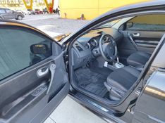 RENAULT MÉGANE 2.0 EXPRESSION SEDAN 16V 2010/2010 HUBNER MULTIMARCAS FARROUPILHA / Carros no Vale