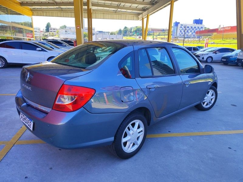 RENAULT SYMBOL 1.6 PRIVILÈGE 16V 2013/2013 HUBNER MULTIMARCAS FARROUPILHA / Carros no Vale