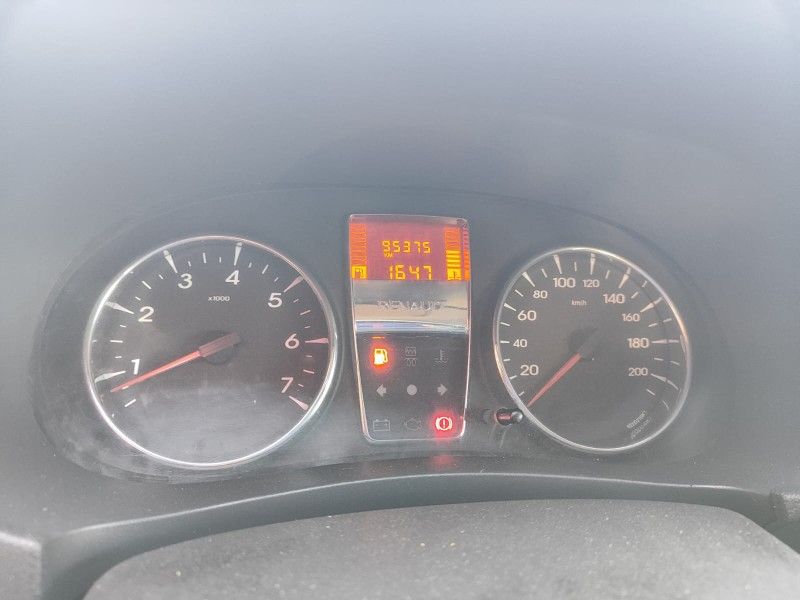 RENAULT SYMBOL 1.6 PRIVILÈGE 16V 2012/2013 HUBNER MULTIMARCAS FARROUPILHA / Carros no Vale