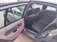 RENAULT SYMBOL 1.6 PRIVILÈGE 16V 2012/2013 HUBNER MULTIMARCAS FARROUPILHA / Carros no Vale