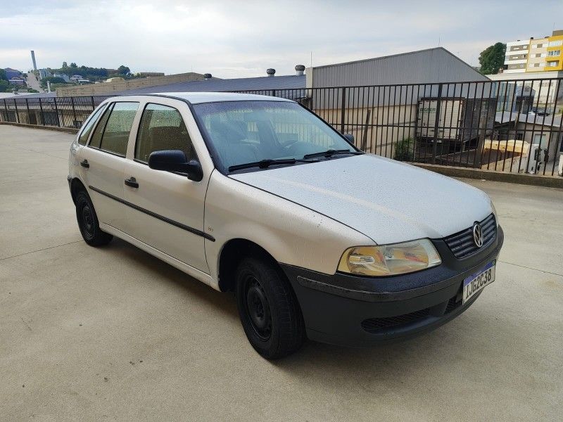 VOLKSWAGEN GOL 1.0 MI 16V G.III 1999/2000 HUBNER MULTIMARCAS FARROUPILHA / Carros no Vale