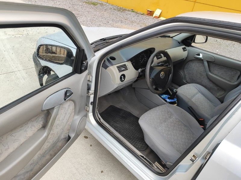VOLKSWAGEN GOL 1.0 MI 16V G.III 1999/2000 HUBNER MULTIMARCAS FARROUPILHA / Carros no Vale