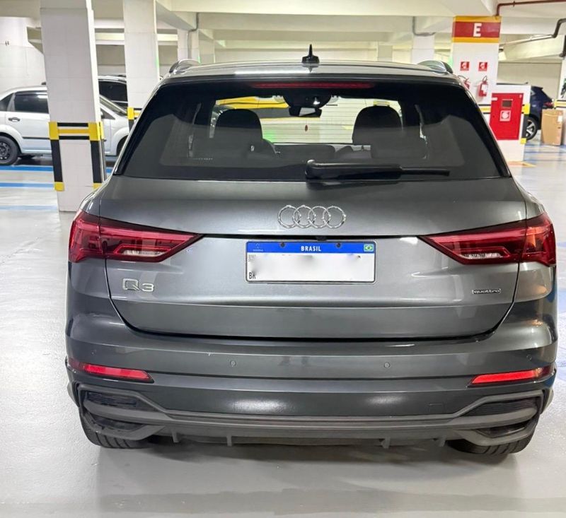 AUDI Q3 2.0 40 TFSI GASOLINA PERFORMANCE QUATTRO TIPTRONIC 2023/2023 FÁBIO BERNARDES PORTO ALEGRE / Carros no Vale