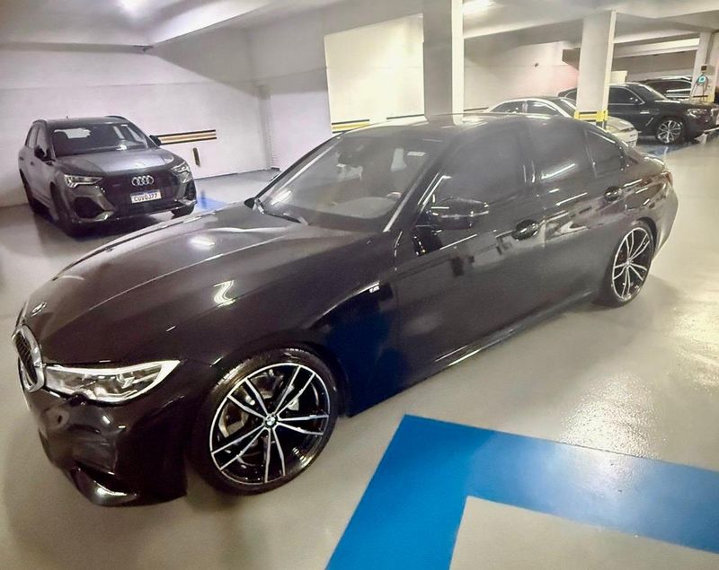 BMW 320I 2.0 16V TURBO FLEX M SPORT AUTOMÁTICO 2022/2022 FÁBIO BERNARDES PORTO ALEGRE / Carros no Vale